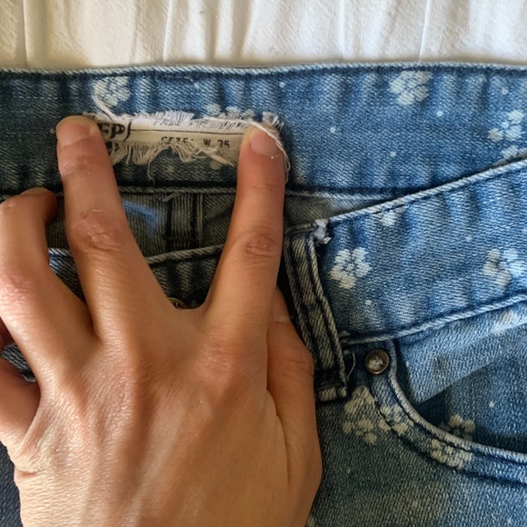 Free People - Ditsy Floral Jeans - Picture 6 of 6
